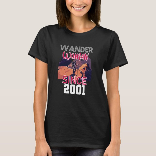 T-shirt Wander woman since 2001 (Devant)