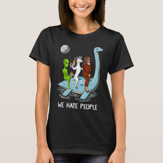 T-shirt We Hate People alien unicorn and pigfoot riding di