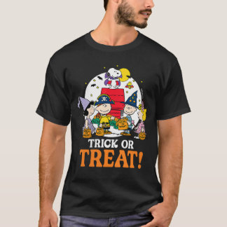 T-shirt Womens Peanuts Halloween Trick Or Treat moonlight