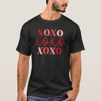 T-shirt XOXO Hugs And Kisses Happy Valentine's Day Couple 