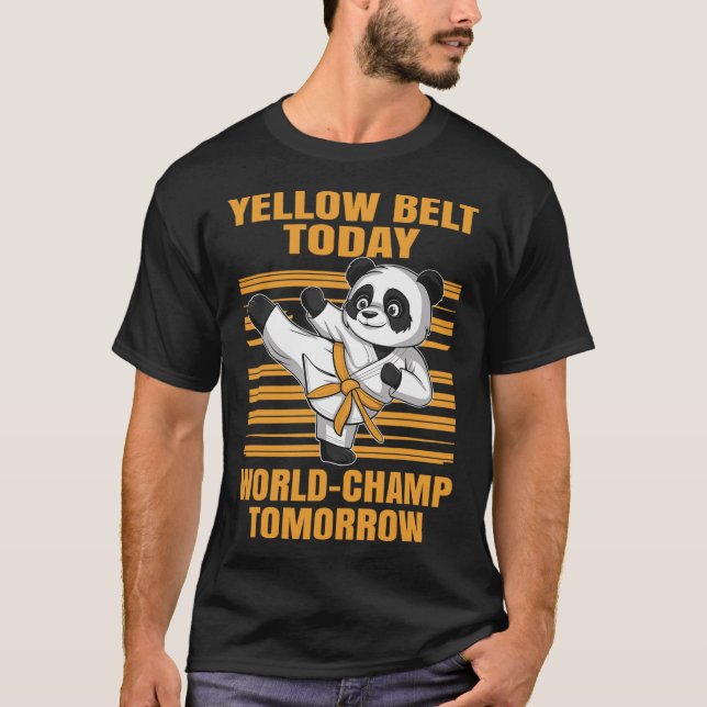 T-shirt Yellow Belt Today World-champ Tomorrow Panda Karat (Devant)