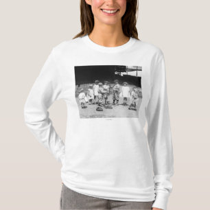 T-shirt Young Boys et filles sur le terrain de base-ball