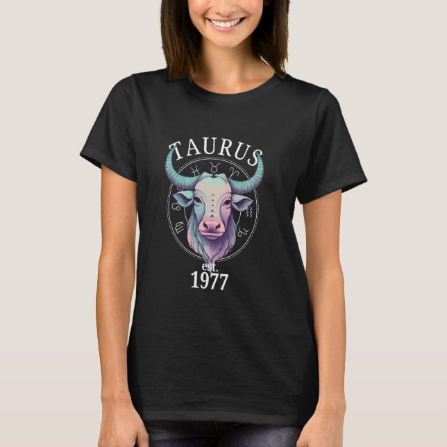 T-shirt Zodiac Taurus Bull Born in 1977 (Devant)