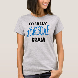 T-shirts bleus et cadeaux de gramme totalement