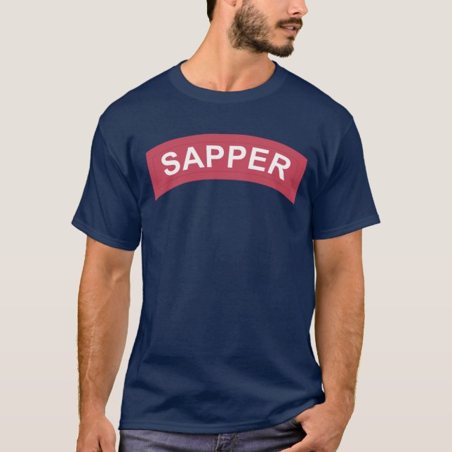 T-shirts d'étiquette de soldat du génie (Devant)