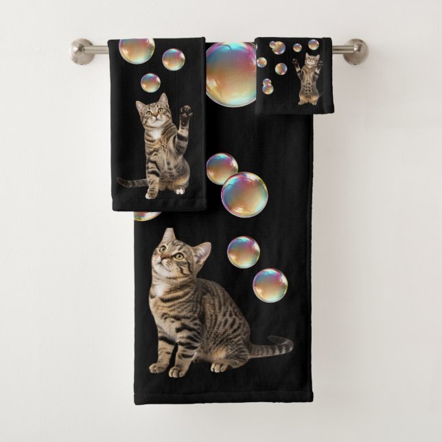 Tabby Cat Bubbles Cat  Bath Towel Set (Insitu)