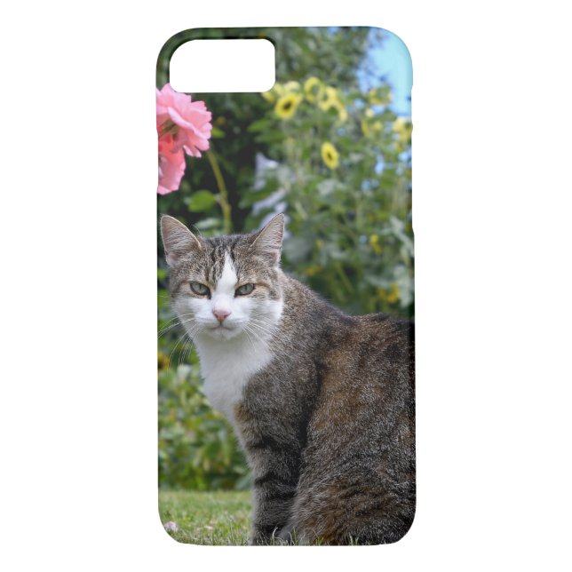 tabby cat in yard Case-Mate iPhone case (Back)