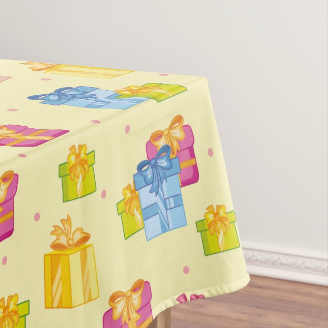 Table cadeau de fête jaune nappe (In Situ)