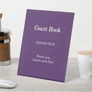 Table Élégant livre d'hôtes foncé violet signe de piédes