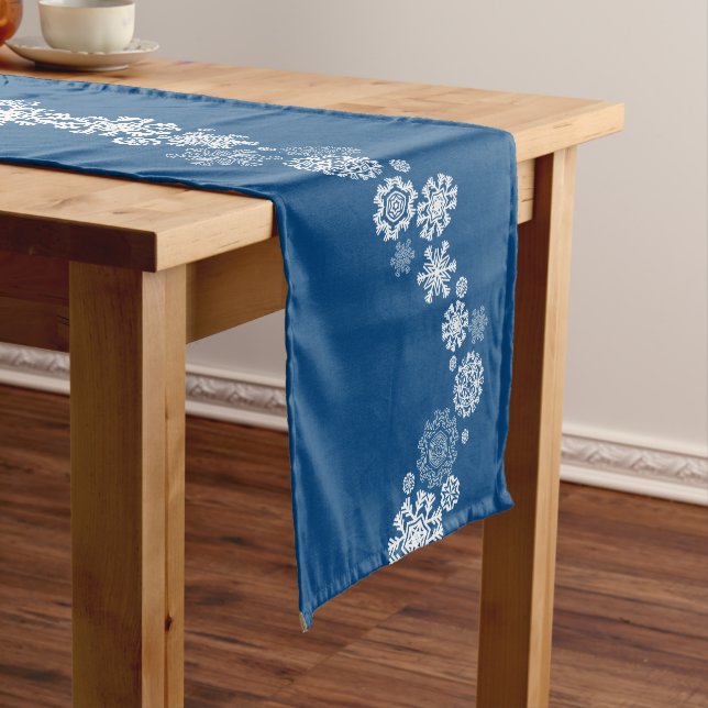 Table Runner Christmas Snowflakes (In Situ)