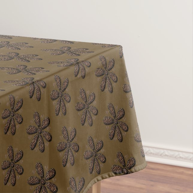 Tablecloth Leopard (In Situ)