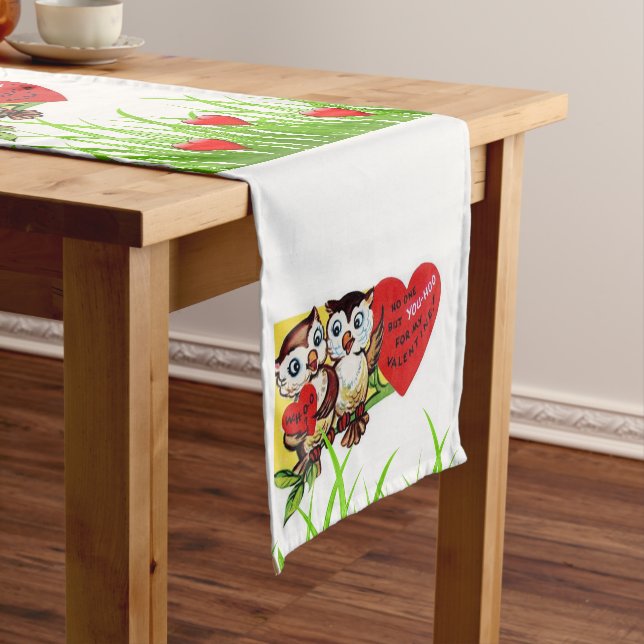 Tablecloth Runner Valentines Owl (In Situ)