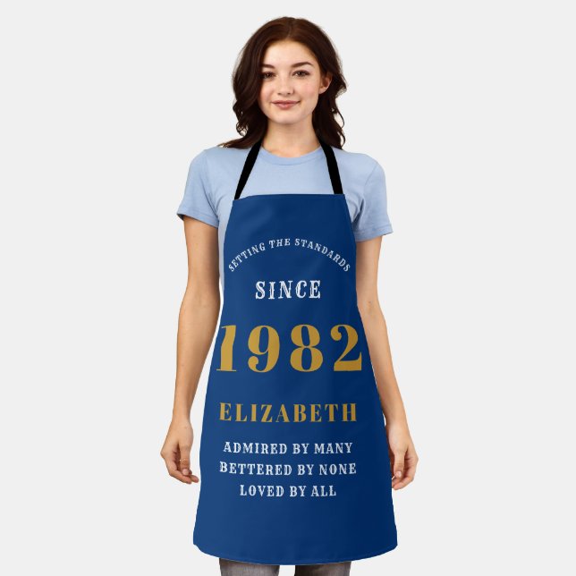 Tablier 40e anniversaire 1982 Elégant blanc Bleu Or (Porté)