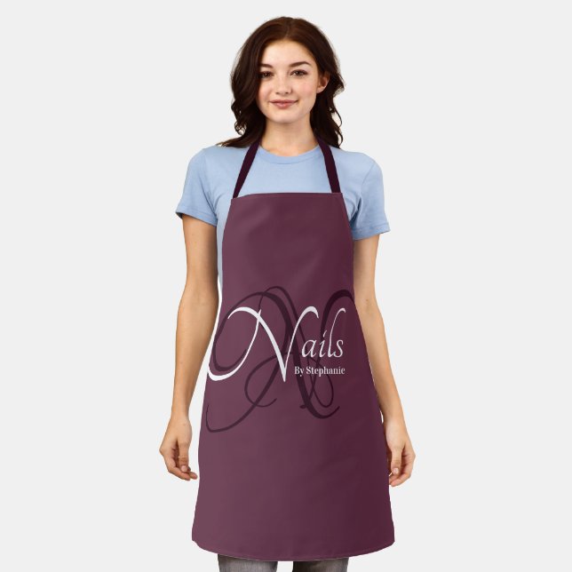 Tablier Art moderne Monogramme Profonde Plum Nail Artiste  (Porté)