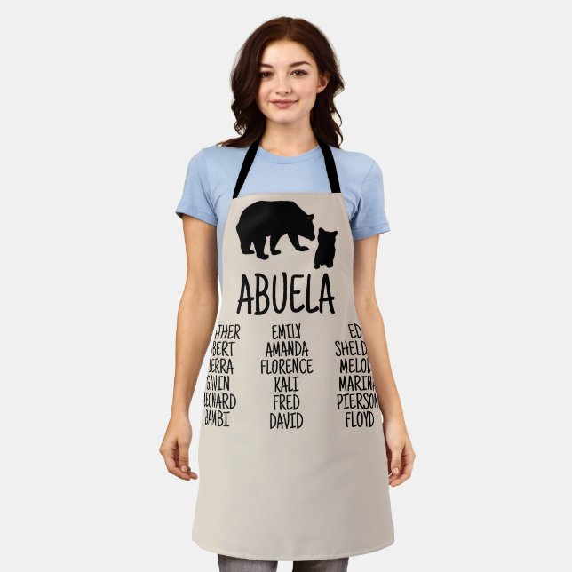 Tablier Cadeau customisé avec les noms de gamin Abuela Bea (Porté)