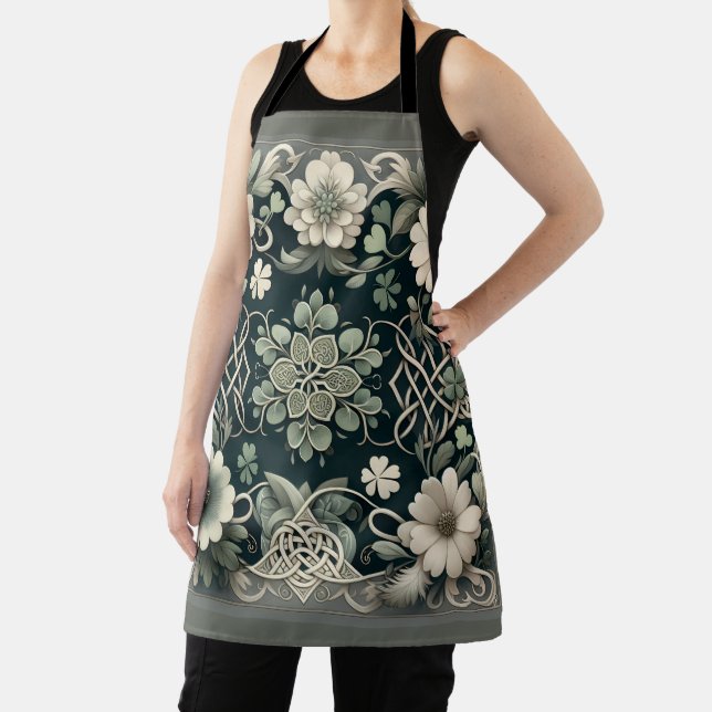 Tablier Celtic Clover Floral Charm (Insitu)