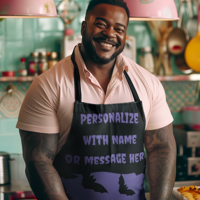 Tablier d'Halloween violet et noir customisé (Customize this spooky purple bat Halloween apron with your own clever message!)