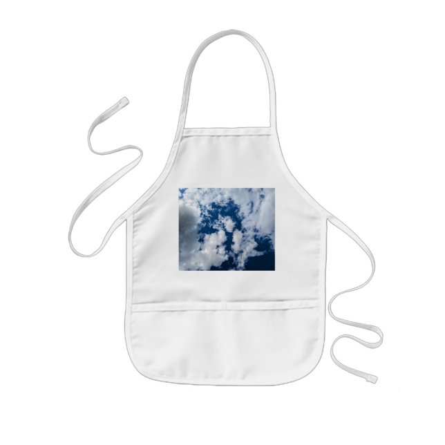 Tablier Enfant Un tourbillon de nuages (Devant)