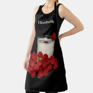 Tablier lait blanc avec des framboises rouges