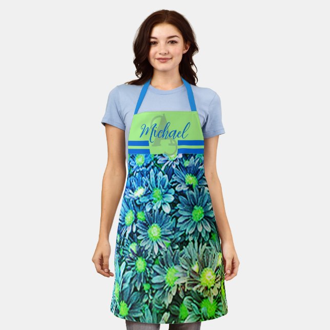 Tablier Monogramme Floral Bleu - Cadeau de Pâtisse (Porté)