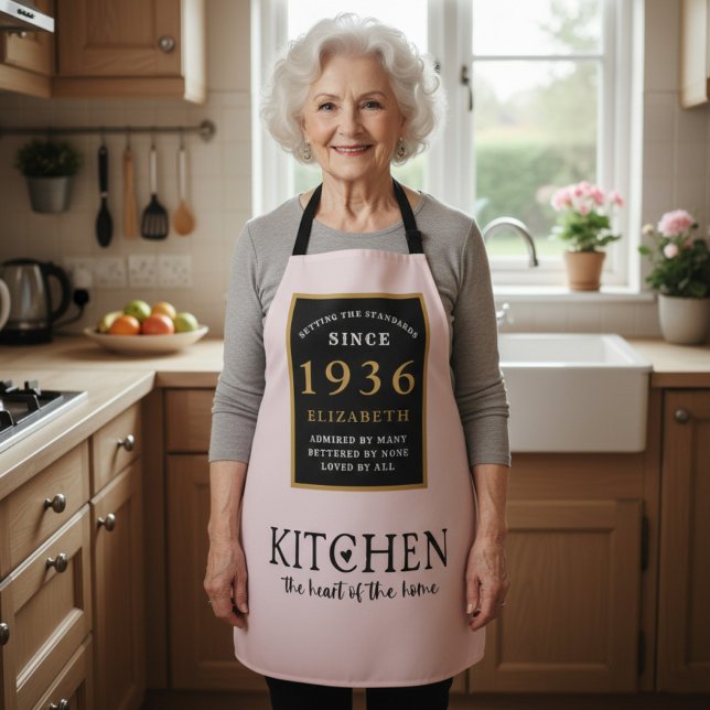 Tablier Personalized 90th Birthday Cook Chef Baker Pink (1936 apron worn in a kitchen)