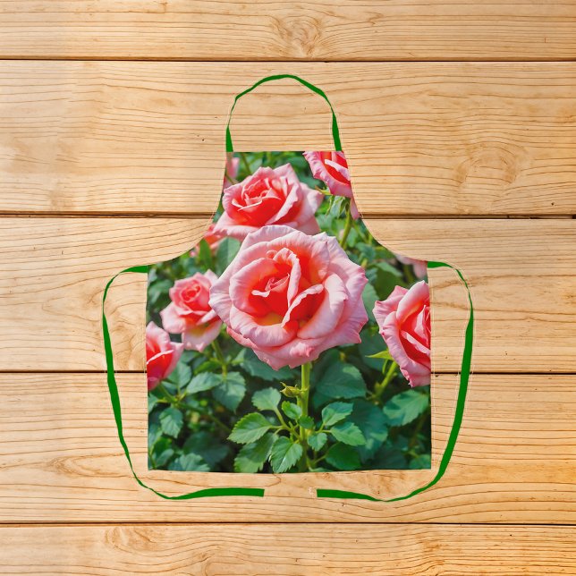 Tablier Pink Roses Apron (Apron with pink roses)