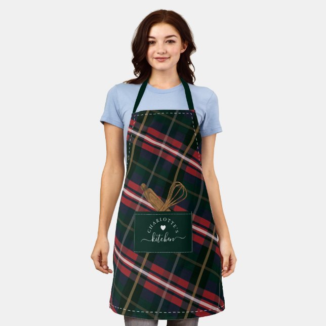 Tablier Poche rouge vert plaid et cuillère en bois & Whisk (Porté)
