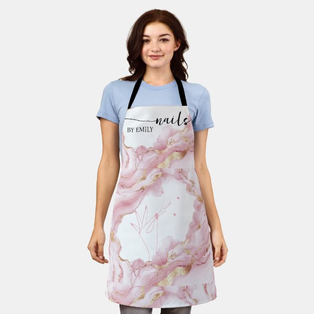 Tablier Salon à ongles personnalisé en marbre rose et or (Porté)