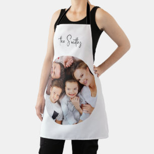 Tablier Script moderne tendance Nom de famille Photo ronde