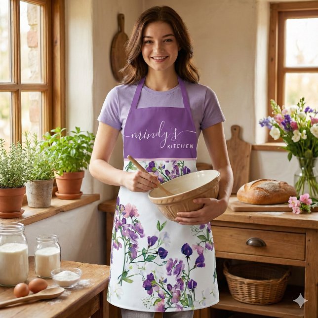Tablier Tabardier à Impression Générale Sweet Pea (This beautiful personalized apron would make a great bridal shower or birthday gift! )