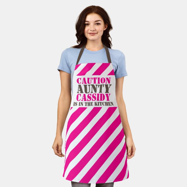 Tablier Tante de prudence dans la bande rose graphique de  (Porté)