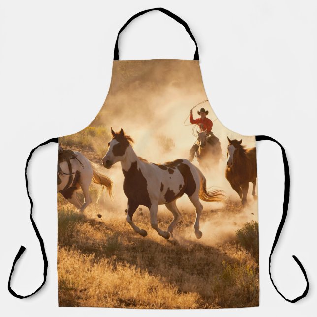 Tablier Two western cowboys riding horses, roping wild hor (Recto)