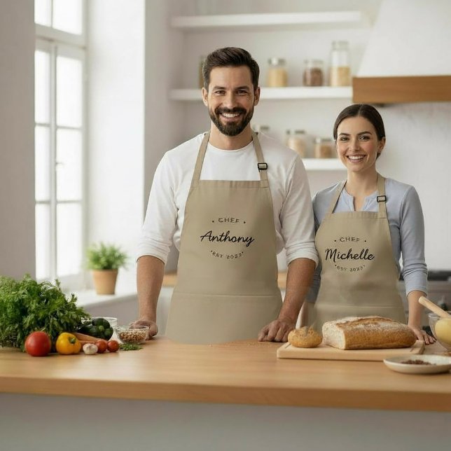 Tablier Unisex Established year Name Chef Personalized (Unisex custom apron with established year khaki material.)