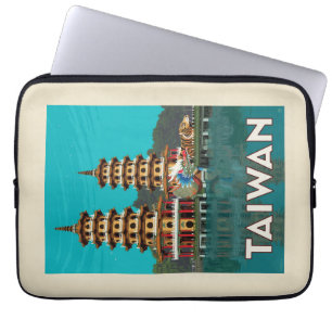 Taiwan   Dragon And Tiger Pagodas Laptop Sleeve