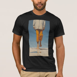 Take only memories, leave only footprints T-Shirt