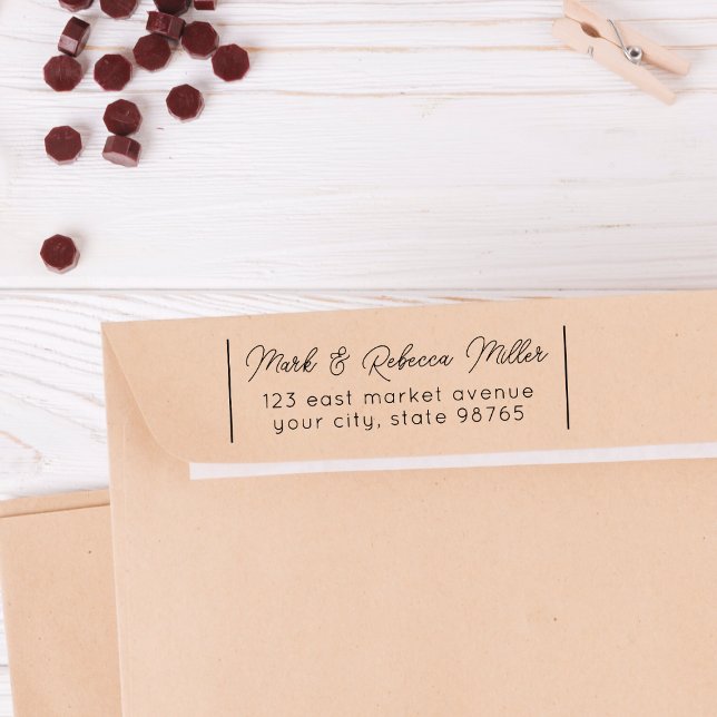 Tampon Auto-encreur Adresse de retour personnalisée du couple (Rubber Stamp Mock-up)