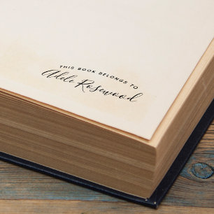 Tampon Auto-encreur Ce Livre Appartient Au Nom De Script manuscrit