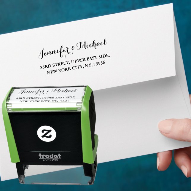 Tampon Auto-encreur Écriture Élégante Mariée Mari Retour Adresse Maria (Elegant Script Bride Groom Weddings Return Address Self-inking Stamp)