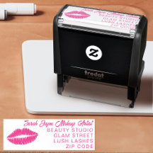 Peintre de maquillage des lèvres roses Adresse Tim