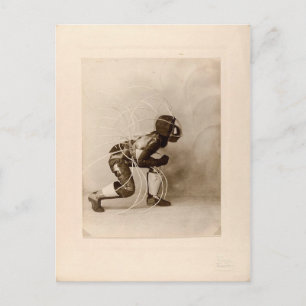 Tanzmaske "Toboggan Frau" von Lavinia Schulz Postcard
