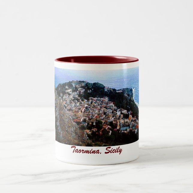 Taormina, tasse de la Sicile (Centre)