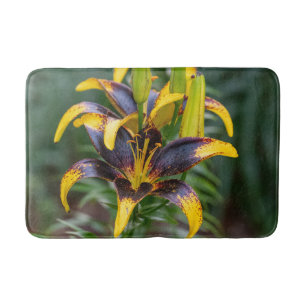 Tapis De Bain Black Gold Hybrid Asiatique Lily, Fleur Photograph