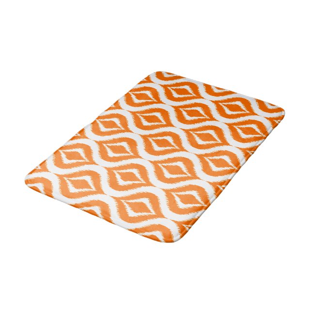 Tapis De Bain Bright Orange Blanc Rétro Chic Ikat Lâche Motif (Angle)
