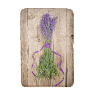 Tapis De Bain Fleurs de lavande sur l'arrière - plan en bois de