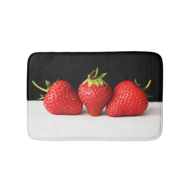 Tapis De Bain Fraises Sur Noir Sur Blanc Bmcna (Devant)