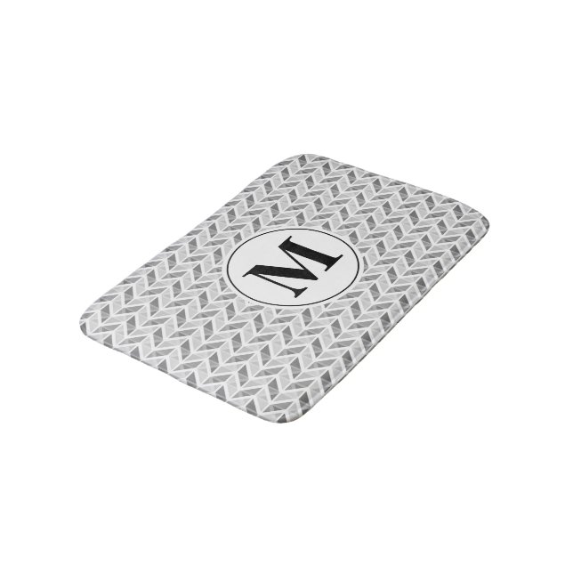 Tapis De Bain Motif Chevron Argent avec monogramme personnalisé (Angle)