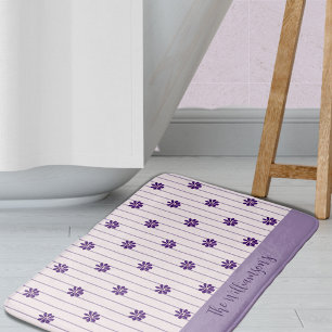 Tapis De Bain Nom De Famille Fleurs Indigo, Broussettes & Violet