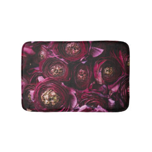 Tapis De Bain Ranunculus pourpre foncé, Gros Plan.