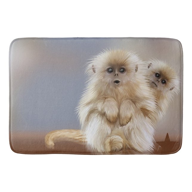 Tapis De Bain Singes (Illustration of two golden snub-nosed monkeys with fluffy white fur and dark eyes.)