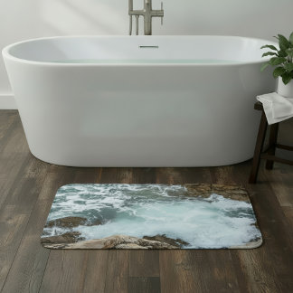 Tapis De Bain Vagues océaniques Écume marine sur côte rocheuse